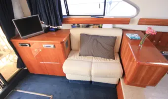 Extra5 saloon