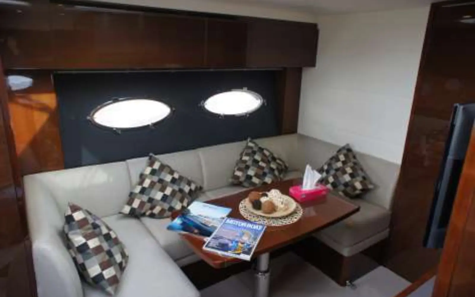 Salon sofa