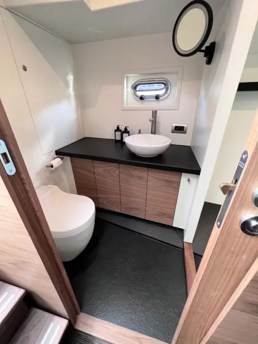 Vri jon contessa n 28